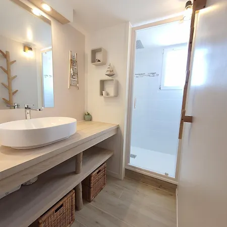 Maison Avec Acces Direct Plage, 3 Cbres Apartman Gruissan